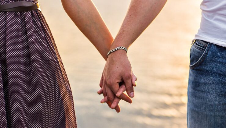 Eşinizle olan ilişkinizi güçlendirmenin 4 sırrı