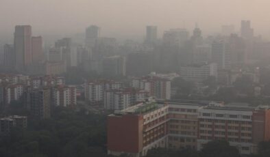 Hindistan’da hava kirliliği nedeniyle eğitime süresiz ara verildi
