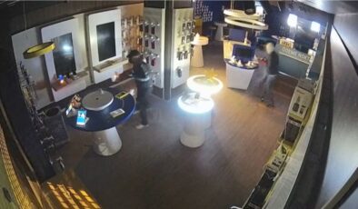 İstanbul’da telefoncudan 200 bin liralık malzemeyi böyle çaldılar