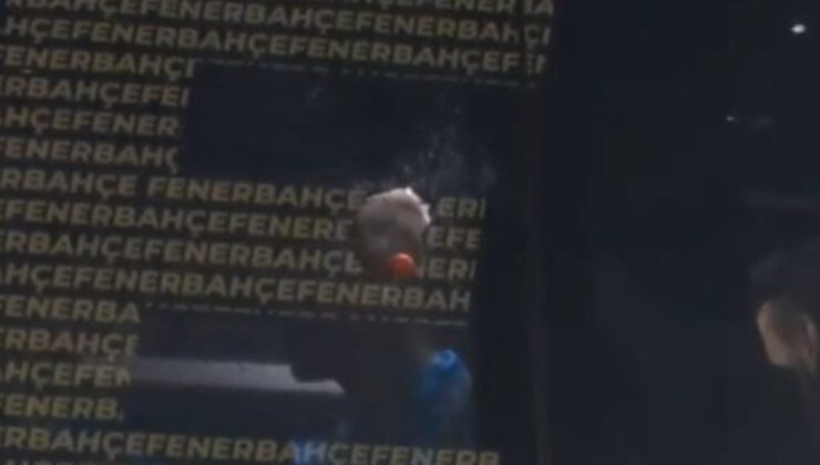 İzmir’de Fenerbahçe otobüsüne taşlı saldırı