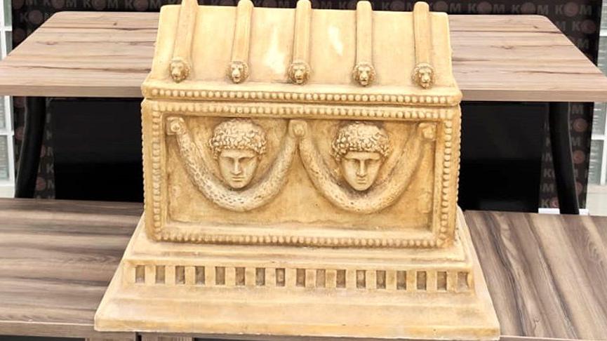 Roma dönemine ait lahit ile yakalanan 3 kişiye gözaltı