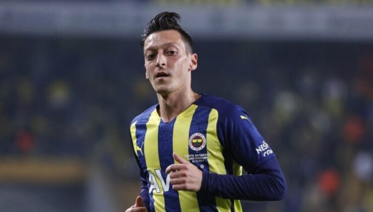 Mesut Özil’den derbi paylaşımı