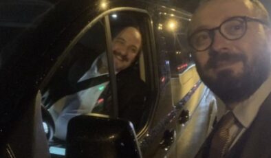 Mustafa Varank, kaza geçiren muhabiri aracıyla evine bıraktı