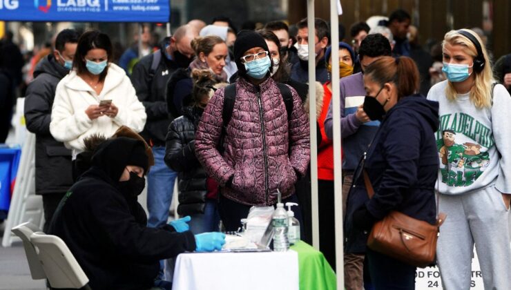 ABD’de koronavirüs ölümleri 816 bini geçti