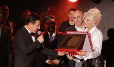 Ajda Pekkan’ı ağlattılar