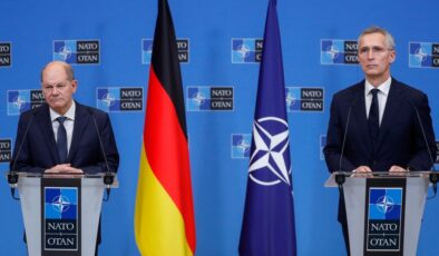 Almanya’nın yeni başbakanı NATO’yu ziyaret etti
