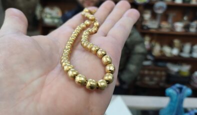 Altın tespih büyük ilgi çekiyor