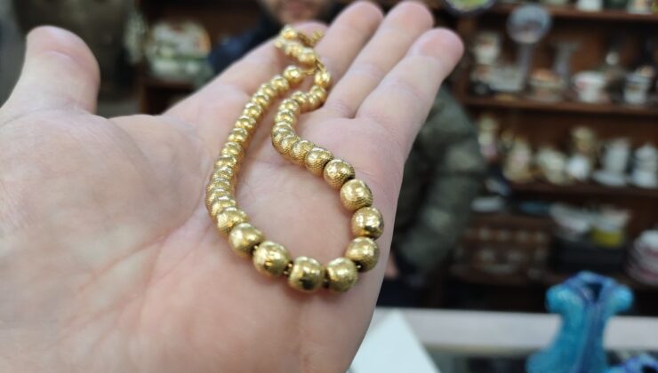 Altın tespih büyük ilgi çekiyor