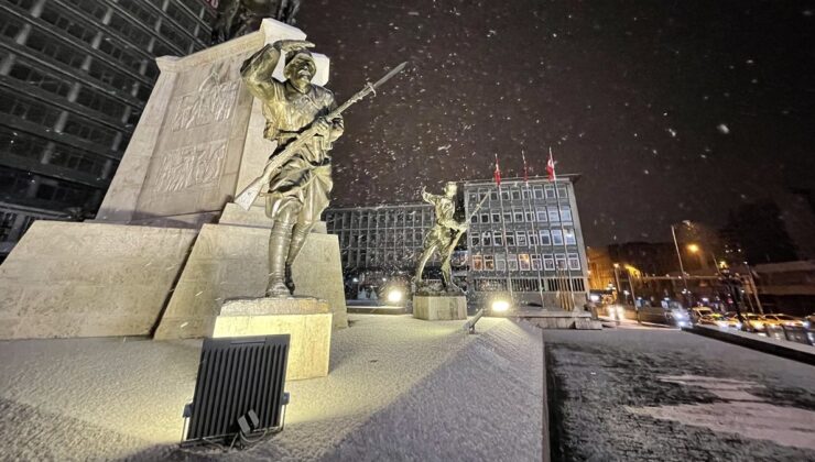 Ankara beyaza büründü