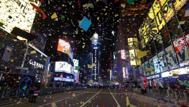 Artan vakalar, Times Meydanı’ndaki yılbaşı kutlamalarına engel olamadı