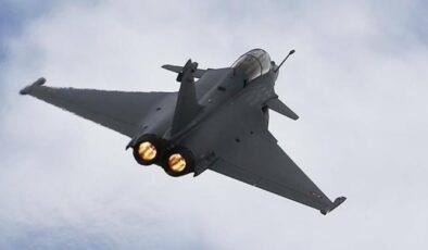 BAE, Fransa’dan 80 savaş uçağı alacak