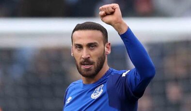 Cenk Tosun’un menajerinden transfer açıklaması
