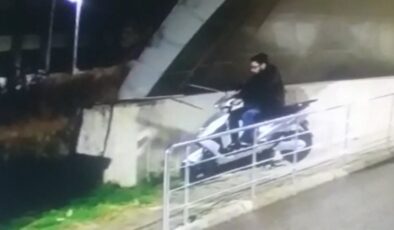 Düzce’de çaldığı motosikleti gezdikten sonra dereye attı