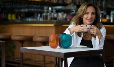 Elif Şakar, “Herkes Çıplak” eleştirel tavrı ile son sözü okuyucuya bırakıyor