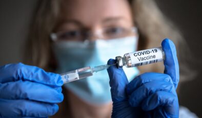 Fransa’da 6 çocuğa yanlış koronavirüs aşısı yapıldı