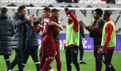 Hatayspor, Altay’ı 2 golle geçti