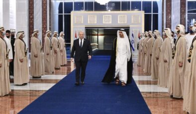 İsrail Başbakanı tarihte ilk kez BAE’yi ziyaret etti