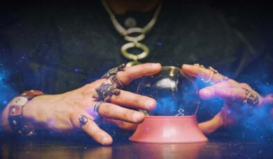 Kassandra’nın 2022 Türkiye kehanetleri: Dolar, seçim, deprem…