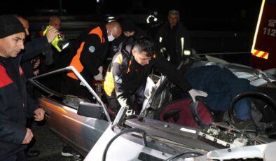 Kayseri’de tır, geri manevra yapan araca vurdu: 2 ölü, 1 yaralı