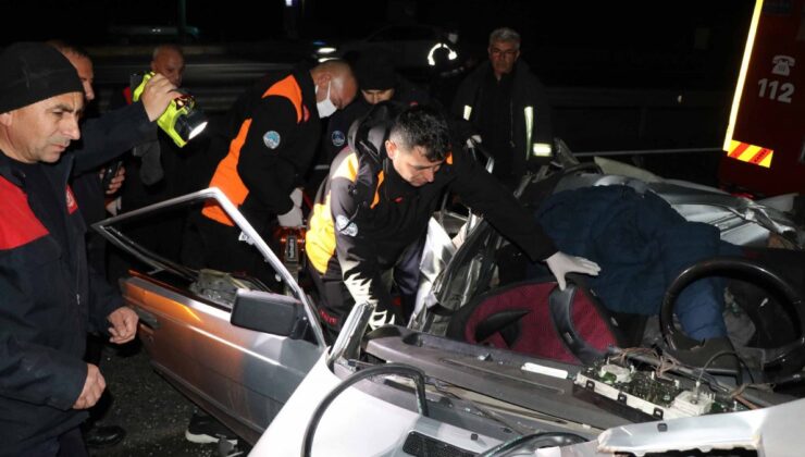 Kayseri’de tır, geri manevra yapan araca vurdu: 2 ölü, 1 yaralı