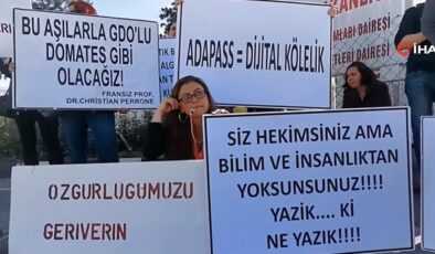 KKTC’de, Sağlık Bakanlığı önünde aşı karşı eylem yapıldı