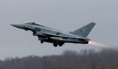 Kuveyt, İtalya’dan iki savaş uçağını teslim aldı