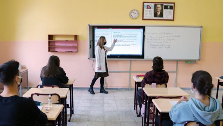 MEB Öğretmen Alan Değişikliği 2022: Alan değişikliği başvuruları ne zaman?