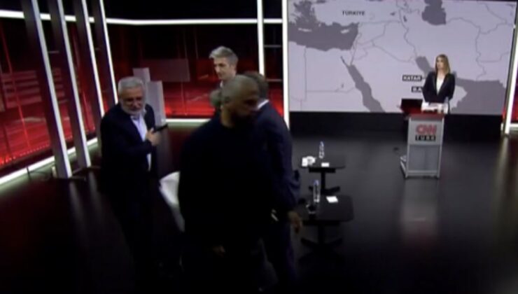 Mehmet Metiner canlı yayında ablasının vefat haberini aldı