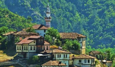 Mustafapaşa köyü ile Taraklı ilçesi, dünya turizminin en iyi iki kırsal destinasyonu seçildi