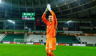 Okan Kocuk, performansıyla dikkat çekiyor