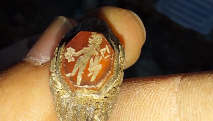 Ordu’da yol yapım çalışması sırasında Hermes figürlü yüzük bulundu
