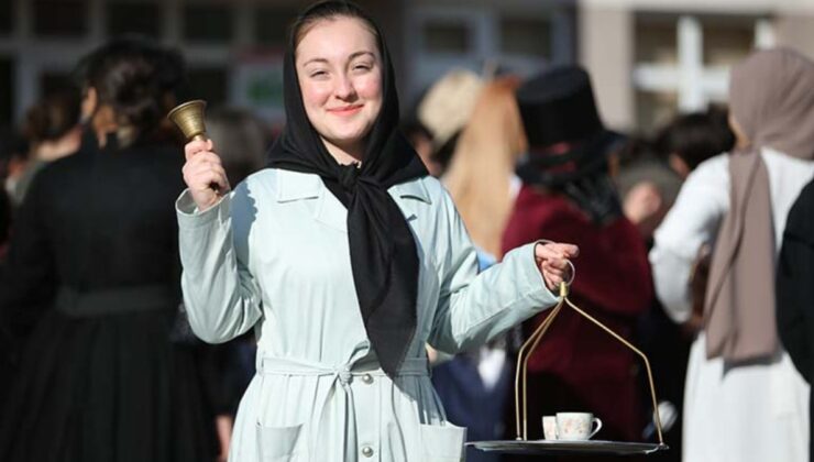 Sakarya’da öğrencilerden Roman Kahramanları Festivali