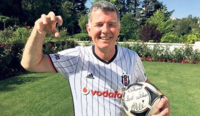 Türkiye paylaşımı yapan MI6 Başkanı Moore’a Beşiktaşlılardan gülümseten yanıtlar