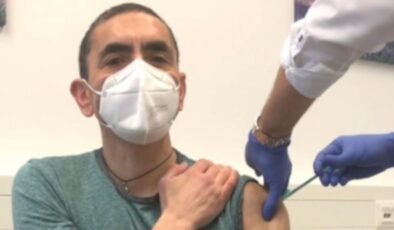 Uğur Şahin’den ‘aşı yaptırmadı’ diyenlere fotoğraflı yanıt