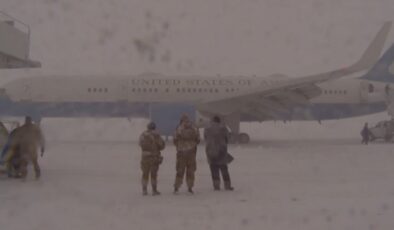 ABD Başkanı Joe Biden tipi nedeniyle uçakta mahsur kaldı