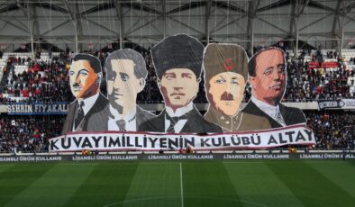 Altay taraftarından Kuvayı Milliye koreografisi