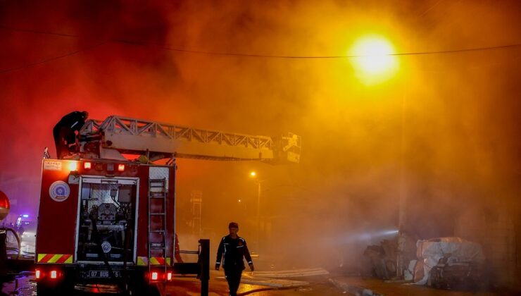 Antalya’da eşyalarını yangından kurtarmak isteyen aile hastanelik oldu