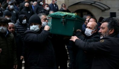 Ayberk Pekcan son yolculuğuna uğurlandı