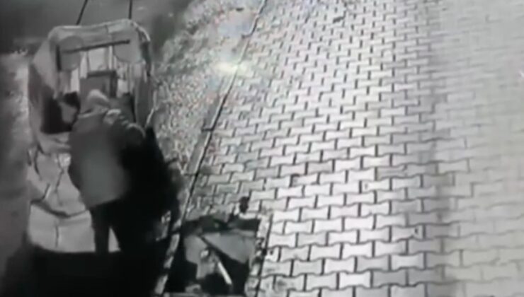 Bağcılar’da kayıt toplayıcısı rögar kapağını çaldı