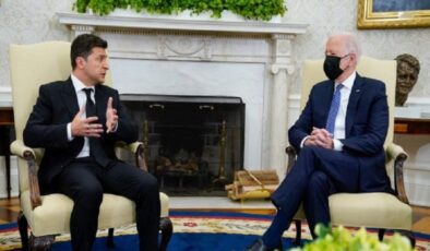 Biden ve Zelenskiy telefon görüşmesi gerçekleştirdi