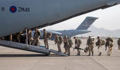 Boris Johnson’ın Afganistan’dan hayvan tahliyesine izni belgelendi