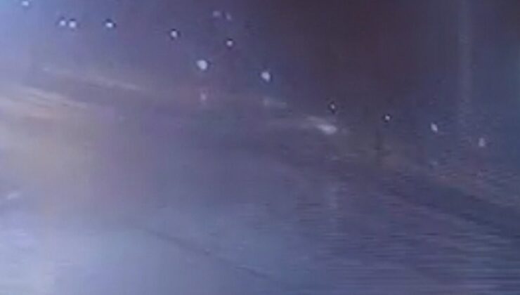 Bursa’da aydınlatma direğine çarpan kamyonetin sürücüsü can verdi