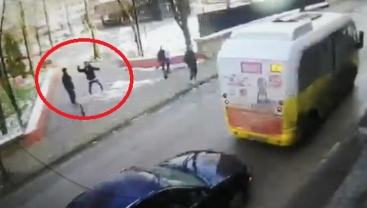 Bursa’da minibüsüne kar topu atanları uyaran şoför bıçaklandı