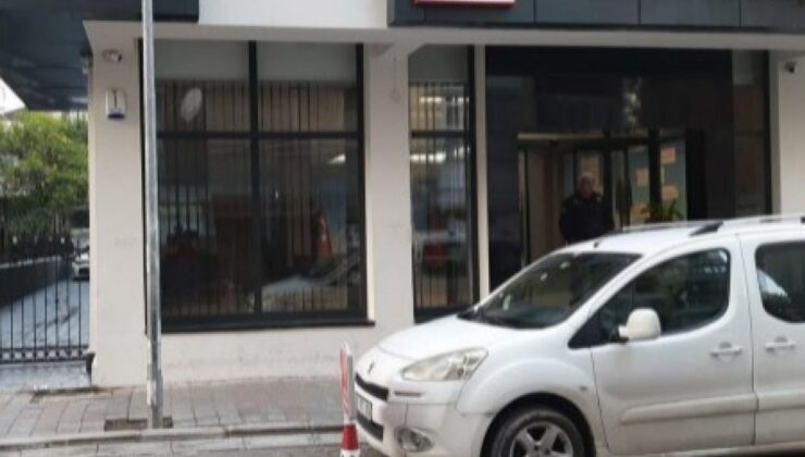 CHP İzmir il binasına gamalı haç çizildi