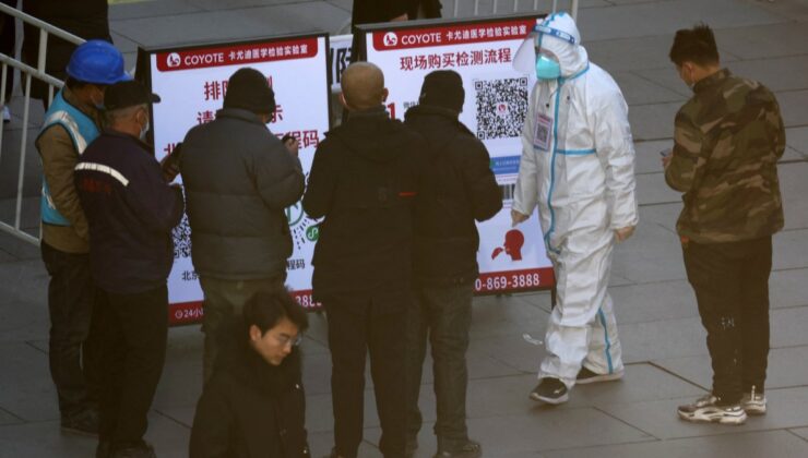 Çin’in en büyük kenti Şanghay’da koronavirüs vakaları görüldü