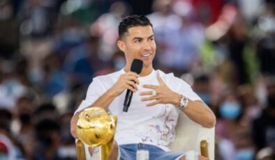 C.Ronaldo gençlere tavsiyeler verdi