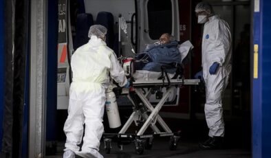 Fransa’da Covid-19 salgınında vaka rekoru