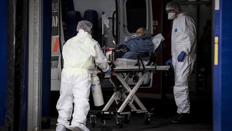 Fransa’da Covid-19 salgınında vaka rekoru