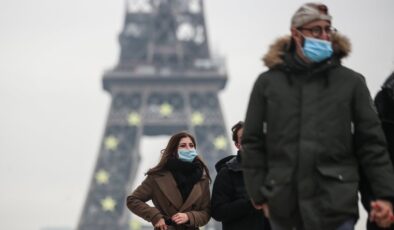 Fransa’da günlük vaka sayısı son 4 gündür 400 bini geçti