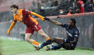 Galatasaray sonunu getiremiyor